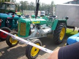 HISTORICKÉ TRAKTORY 2010 - P1060089 (Galerie obr. 7)