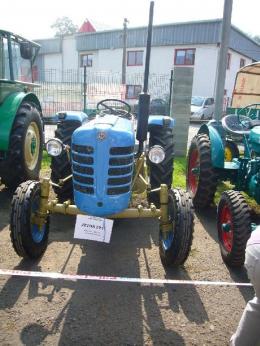 HISTORICKÉ TRAKTORY 2010 - P1060093 (Galerie obr. 11)