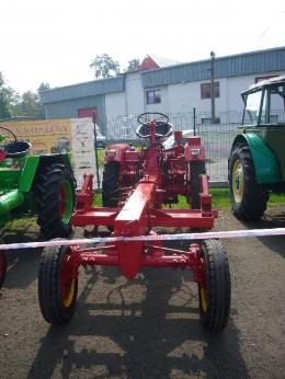 HISTORICKÉ TRAKTORY 2010 - P1060098 (Galerie obr. 16)
