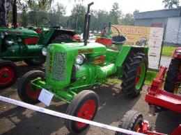 HISTORICKÉ TRAKTORY 2010 - P1060099 (Galerie obr. 17)