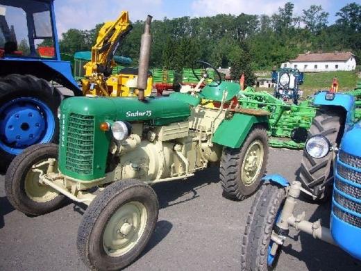 HISTORICKÉ TRAKTORY 2010