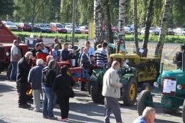 HISTORICKÉ TRAKTORY 2015 - (Galerie obr. 3)